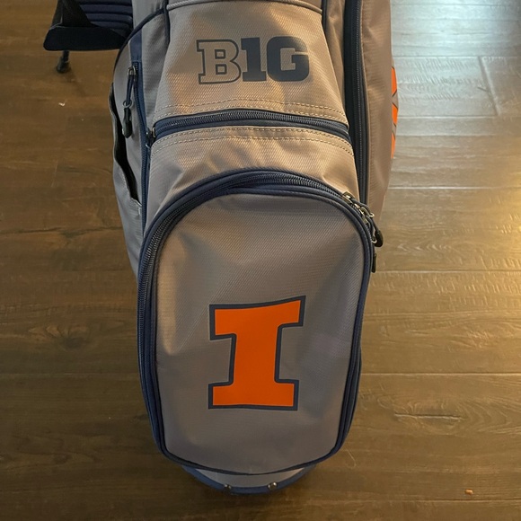 NEW CALLWAY GOLF / University of Illinois HyperLite Stand Bag Grey Navy Orange - Picture 7 of 13